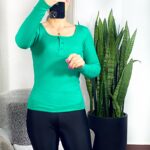 بلوزجلودکمه زنانه