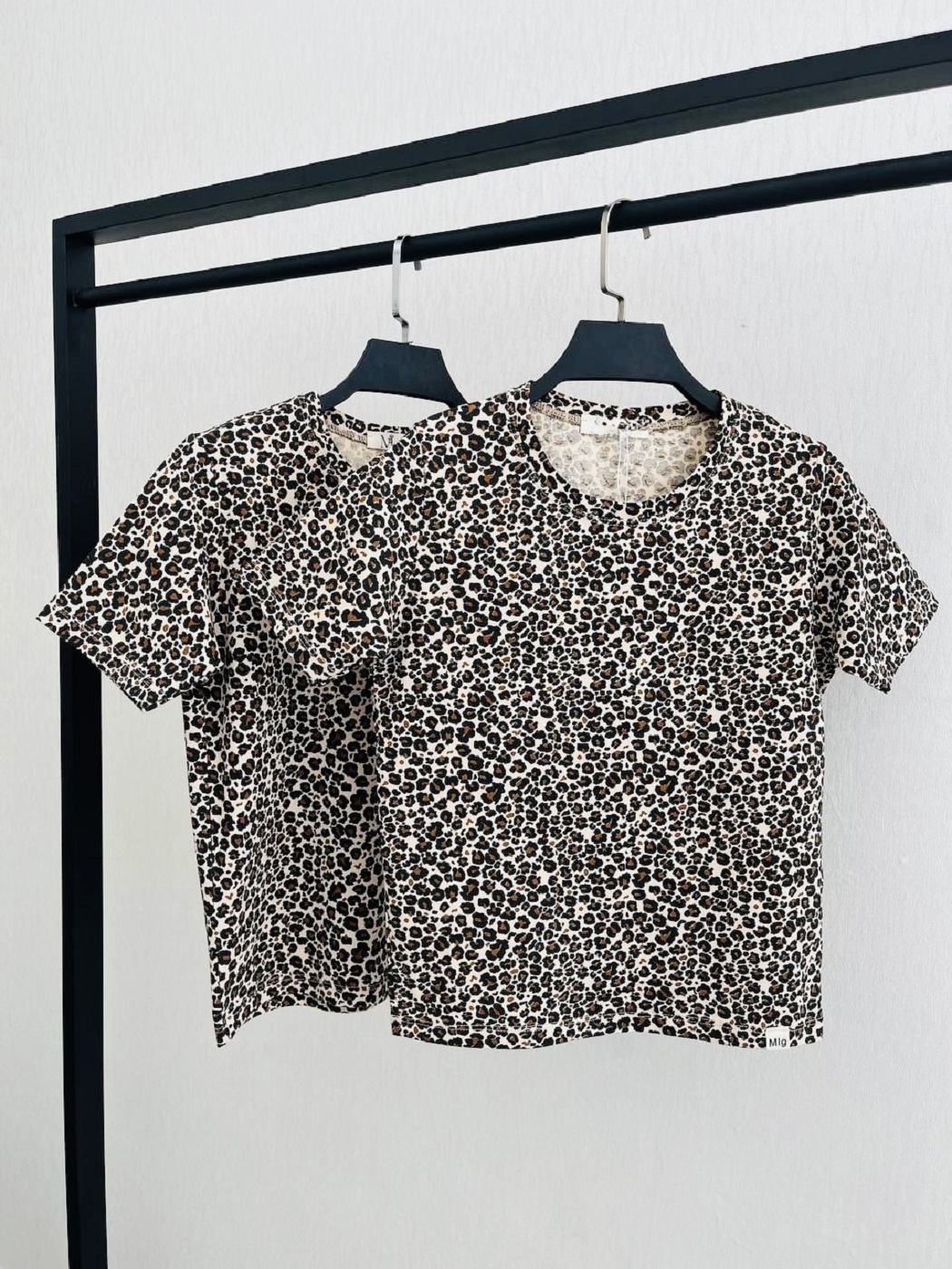 تیشرت کراپ پلنگی تیشرت کراپ تیشرت کراپ زنانه تیشرت کراپ دخترانه